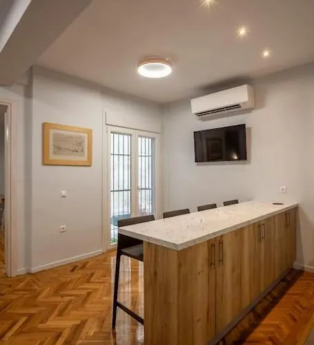 Karolou Ntil- Ground Floor *