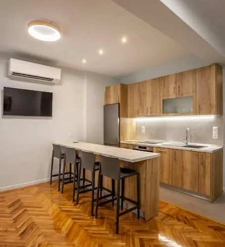 Karolou Ntil- Ground Floor Daire *