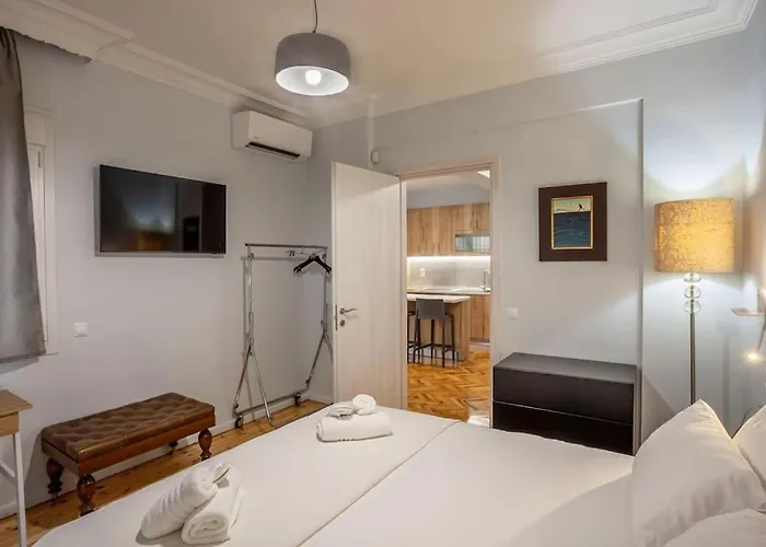 Karolou Ntil- Ground Floor *